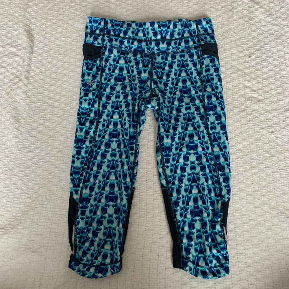 Athleta Blue Geometric Capri Leggings Size XS Like New